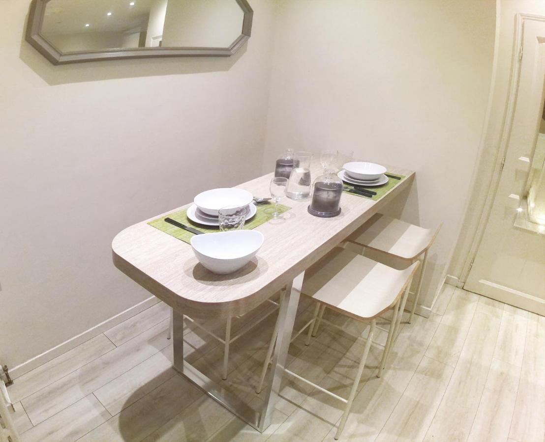 Apartment In The Heart Of Nizza Exterior foto